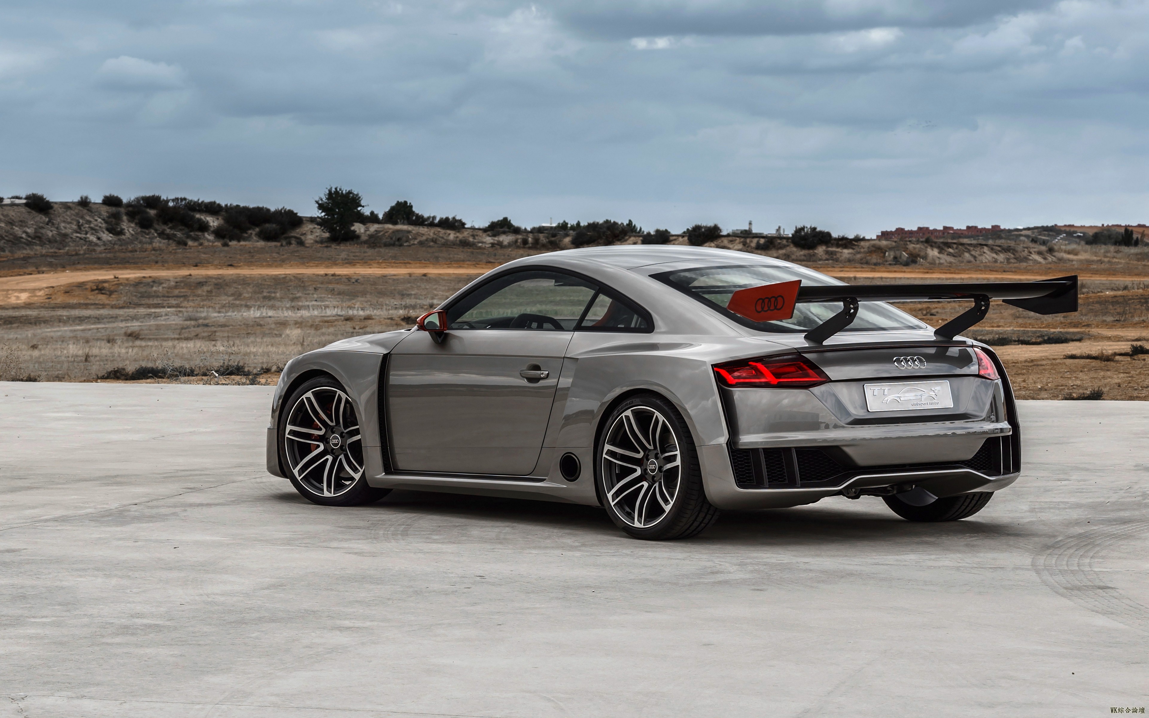 audi_tt_gray_side_view_108528_3840x2400.jpg