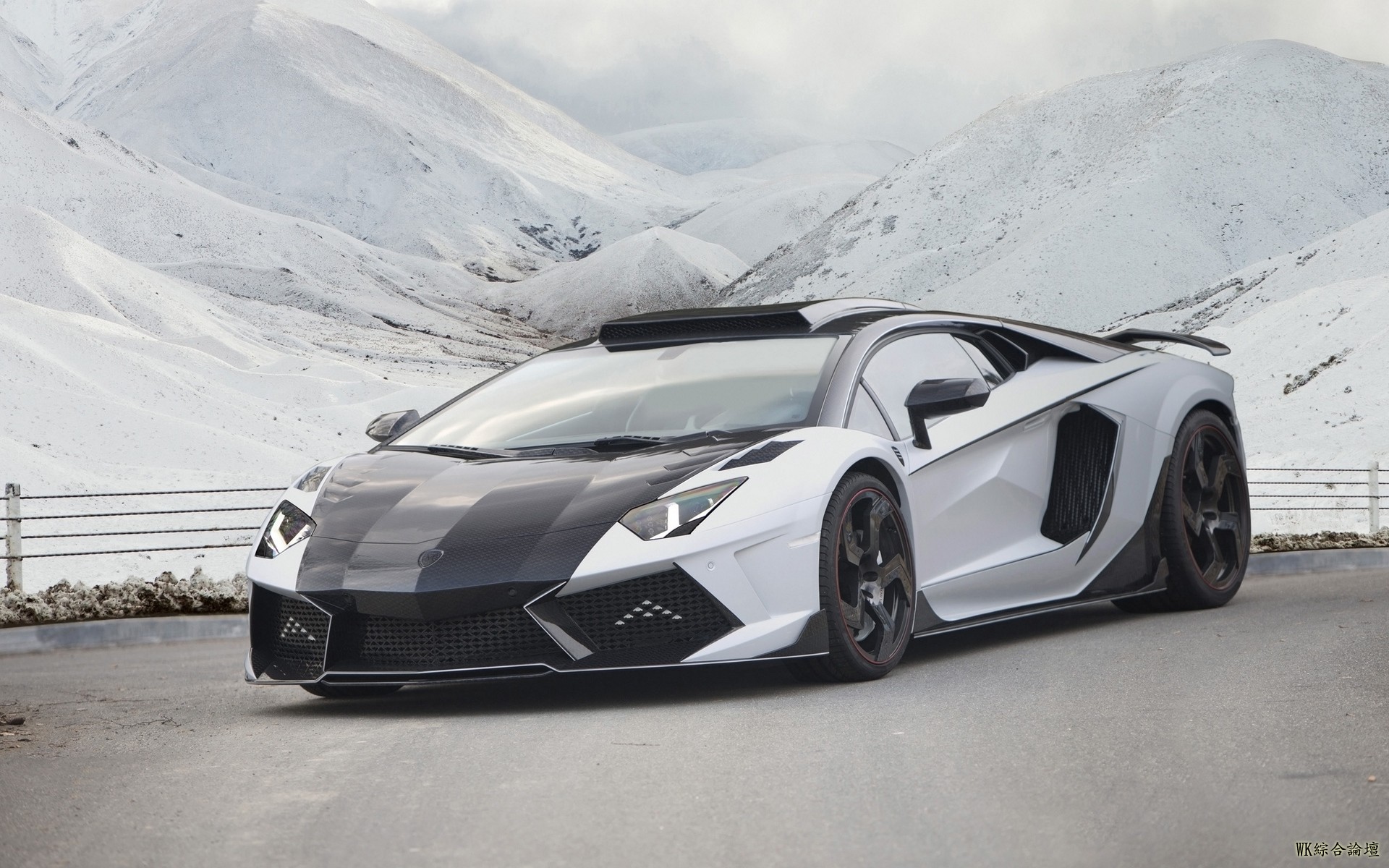 mansory_1600_strong_hypercar_carbonado_gt_2014_motor_show_lamborghini_aventador_.jpg