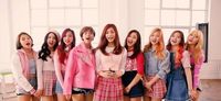 「TWICE」周子瑜超殺！ 翻桌舉槍砰砰砰